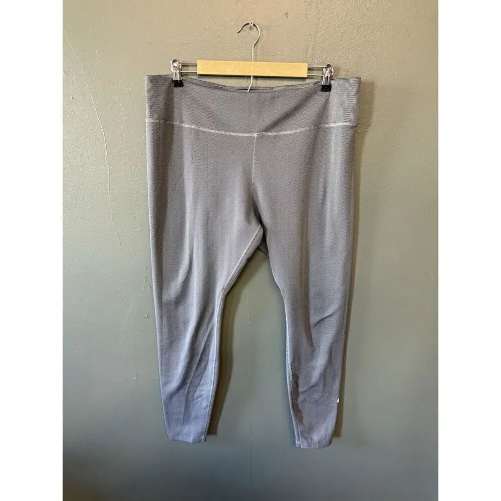 Nike Womens Gray Cropped Therma Fit Leggings Athletic Size 2XL